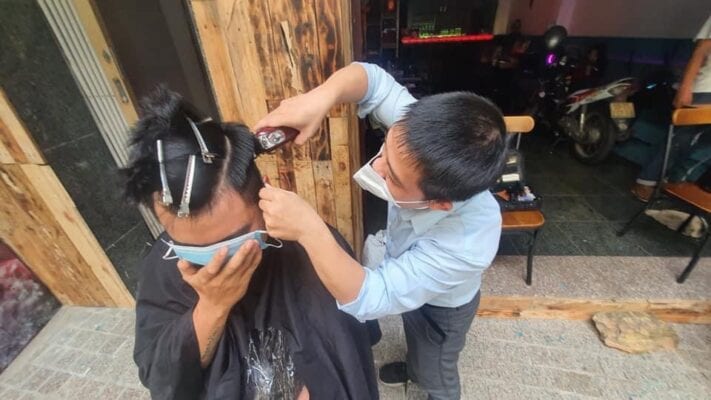 Mua tông đơ tự cắt tóc mùa dịch Covid