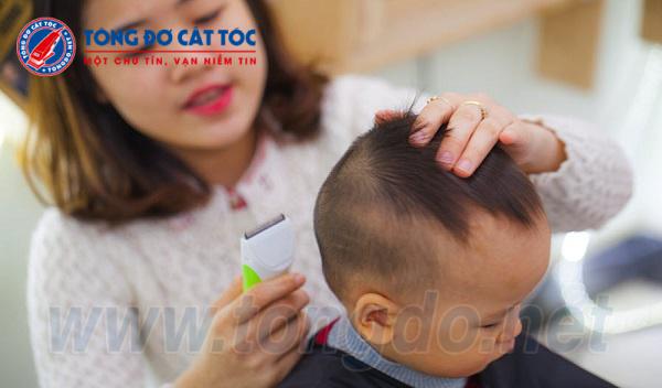 Cắt tóc em bé hướng dẫn trải nghiệm từ a đến z