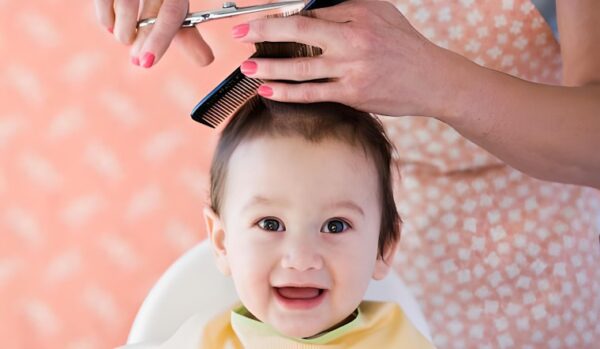 Cắt tóc em bé hướng dẫn trải nghiệm từ a đến z