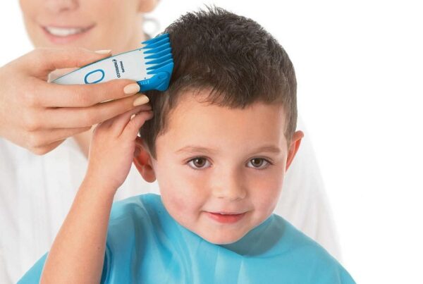 Bí quyết cắt tóc cho trẻ em: làm thế nào để tạo trải nghiệm tuyệt vời cho bé?